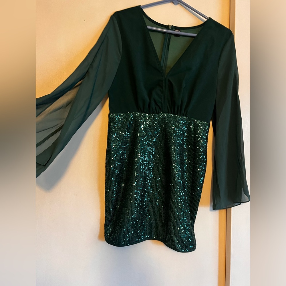 Elegant Green Sequin Dress